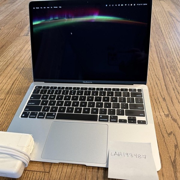 MacBook Air 2020 - 13 inch - 256 GB, Silver, 8 GB, Apple M1