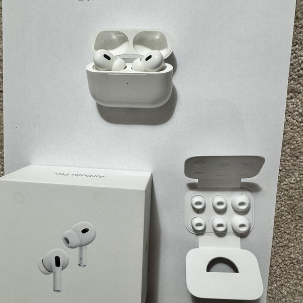 Apple AirPods Pro - MagSafe Case