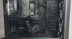 Mint
													Custom Gaming PC, photo 2 of 6
