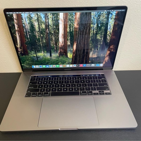 MacBook Pro 2019 - 16 inch - 512 GB, Gray, 16 GB, Intel Core i7