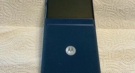 Mint
													Motorola Razr (2025) - Total by Verizon, Blue, 256 GB, 8 GB, photo 3 of 16