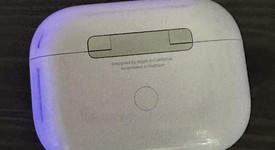 Used
													Apple AirPods Pro 1st Gen - Wireless Case, photo 2 of 13