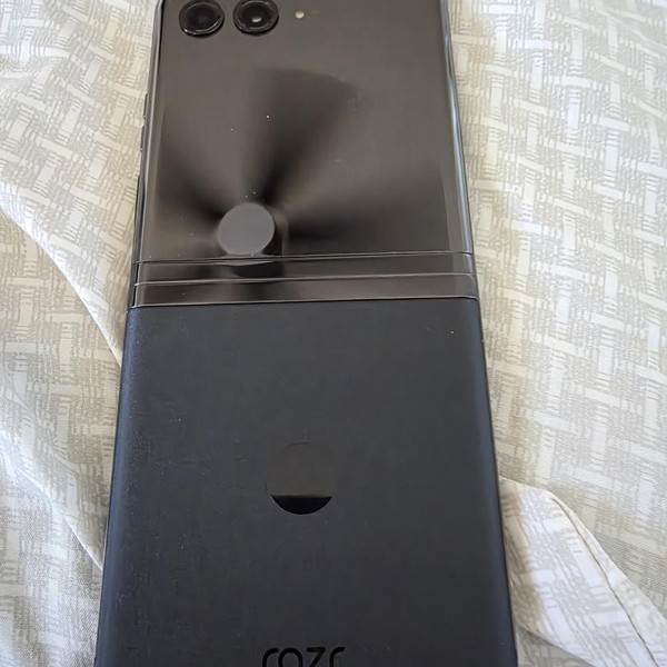 Motorola Razr Plus (2023) - Unlocked, 256 GB, Black, 8 GB