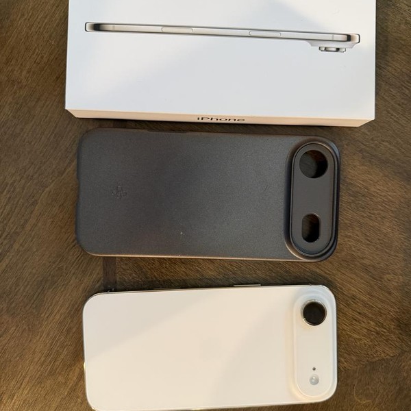 Apple iPhone Air - Unlocked, 256 GB, Light Gold, A3260