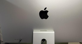 Mint
													Apple Studio Display 2022 - Standard Glass, Tilt Adjustable Stand, photo 3 of 7