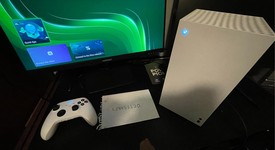 Good
													Xbox Series X (2020) - Robot White, 1 TB, All-Digital, photo 1 of 4