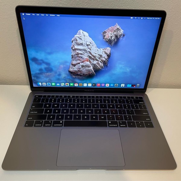 MacBook Air 2018 - 13 inch - 256 GB, Gray, 16 GB, Intel Core i5