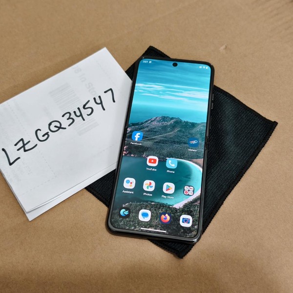 Motorola Razr Plus (2023) - AT&T, 256 GB, Black, 8 GB