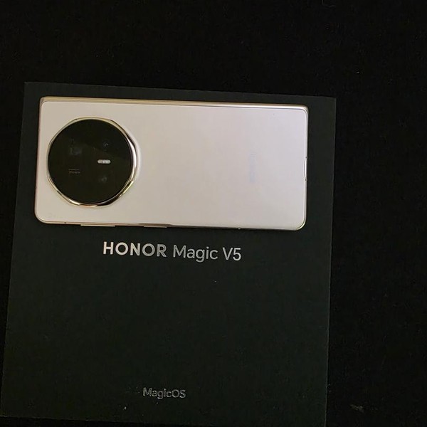 Honor Magic V5 - Unlocked Non-US, 512 GB, White, 16 GB