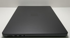 Mint
													MacBook Pro Late 2023 (M3) - 14" - Apple M3 Pro 11-core, Black, 512 GB, 18 GB, 14-core GPU, photo 3 of 6