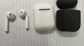 Used
													Apple AirPods 2nd Gen - Lightning Case, photo 2 of 3
