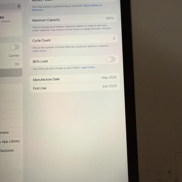 Apple iPad 11th Gen - Wi-Fi, 128 GB, Silver, A3354