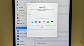 Good
													Apple iPad Pro 12.9" 6th Gen 2022 - Unlocked, Silver, 128 GB, photo 2 of 9