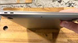 Good
													MacBook Air 2020 - 13" - I5, Silver, 256 GB, 8 GB, photo 2 of 6