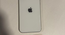 Mint
													Apple iPhone 11 - Unlocked, White, 64 GB, A2111, photo 3 of 8