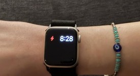 Mint
													Apple Watch SE 2nd Gen 40mm - Unlocked Non-US, Silver, A2725 - Cellular, Aluminum, photo 5 of 5