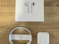 Apple AirPods 1st Gen