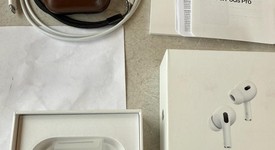 Used
													Apple AirPods Pro 2nd Gen - Lightning, photo 3 of 5