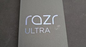 Mint
													Motorola Razr Ultra (2025) - T-Mobile, PANTONE Scarab, 512 GB, 16 GB, photo 3 of 10