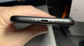 Good
													Apple iPhone 11 - Unlocked, Black, 64 GB, A2111, photo 4 of 6