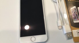 Fair
													Apple iPhone 7 - Verizon, Silver, 128 GB, A1660, photo 2 of 4
