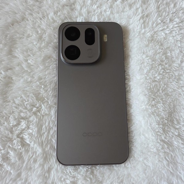 Oppo Find X9 Pro - Unlocked Non-US, 512 GB, Titanium Charcoal, 16 GB