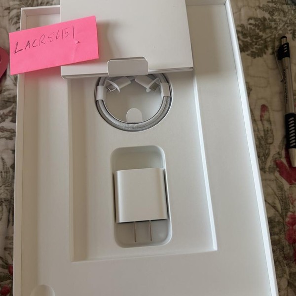 Apple iPad 10th Gen - Wi-Fi, 64 GB, Pink, A2696