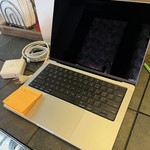 Good MacBook Pro 2021 - 14 inch - 512 GB, Silver, 16 GB, Apple M1 Pro 8-core