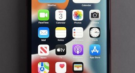 Good
													Apple iPhone 8 Plus - Verizon, Red, 256 GB, A1864, photo 3 of 5