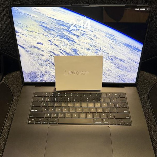 MacBook Pro Late 2023 (M3) - 16 inch - 1 TB, Black, 48 GB, Apple M3 Max 16-core, 40-core GPU