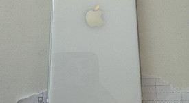 Good
													Apple iPhone SE 2nd Gen 2020 - Unlocked, White, 128 GB, A2275, photo 2 of 4