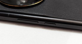 Fair
													Xiaomi 13 Ultra - Unlocked Non-US, Black, 256 GB, 12 GB, photo 5 of 16