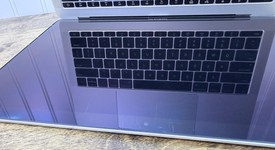 Fair
													MacBook Pro 2017 (No Touch Bar) - 13" - I5, Silver, 256 GB, 8 GB, photo 3 of 9