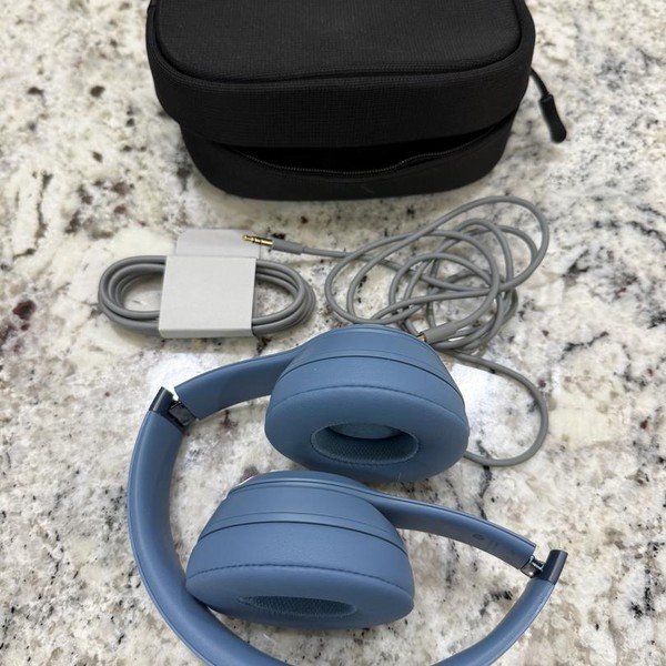 Beats Solo 4 - Blue