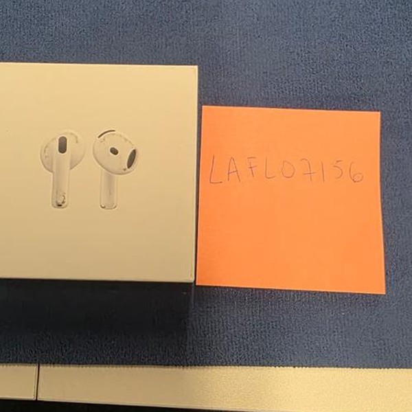 Apple AirPods (4th Gen) - Standard