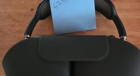 Used
													Apple AirPods Max - Gray, photo 1 of 10