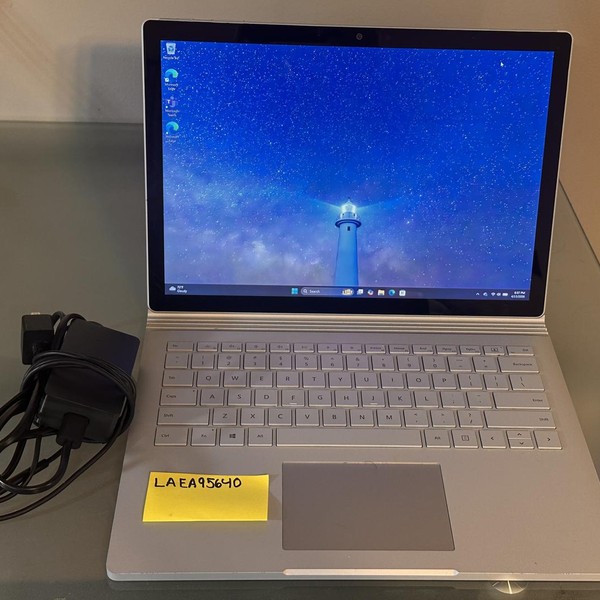 Microsoft Surface Book 3 - 256 GB, 16 GB, Intel Core i7, 13.5 inch