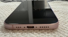 Mint
													Apple iPhone 15 - Unlocked, Pink, 128 GB, A2846, photo 4 of 10