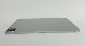 Good
													Apple iPad Pro 11" 2nd Gen 2020 - Unlocked, Silver, 256 GB, A2068, photo 5 of 8