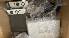 Mint
													Nintendo Switch - OLED - White, 64 GB, photo 5 of 17