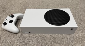 Mint
													Xbox Series S (2020) - White, 512 GB, photo 2 of 6