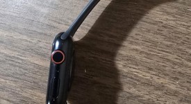 Good
													Apple Watch SE 2nd Gen 44mm - Unlocked, Midnight, A2727 - Cellular, Aluminum, photo 3 of 5