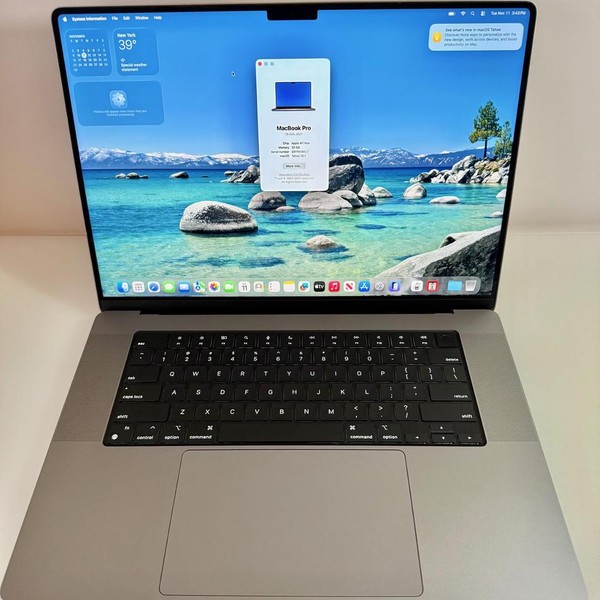 MacBook Pro 2021 - 16 inch - 1 TB, Gray, 32 GB, Apple M1 Max