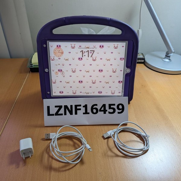 Apple iPad 7th Gen - Wi-Fi, 32 GB, Gold, A2197