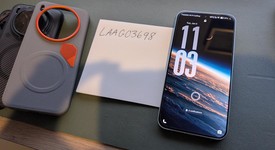 Mint
													Vivo X300 - Unlocked Non-US, Blue, 512 GB, 16 GB, photo 3 of 9