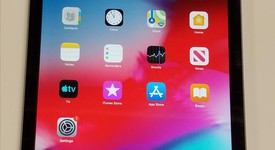 Fair
													Apple iPad 6th Gen - Unlocked, Gray, 32 GB, A1954, photo 2 of 3