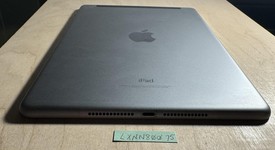 Good
													Apple iPad 6th Gen - Unlocked, Gray, 32 GB, A1954, photo 3 of 4