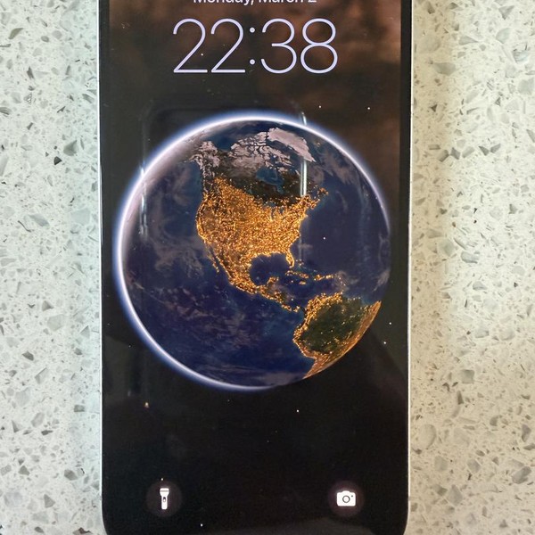 Apple iPhone 16 - Verizon, 128 GB, White, A3081