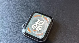 Good
													Apple Watch Series 4 40mm - Gray, A1977 - GPS, Aluminum, photo 1 of 6