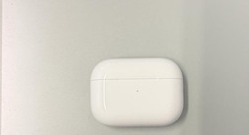 Used
													Apple AirPods Pro 2 - Lightning, photo 1 of 4
